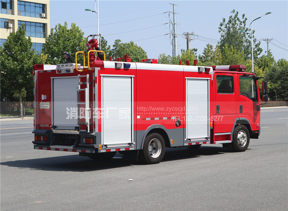 【五十鈴】700P 3.5噸泡沫消防車
