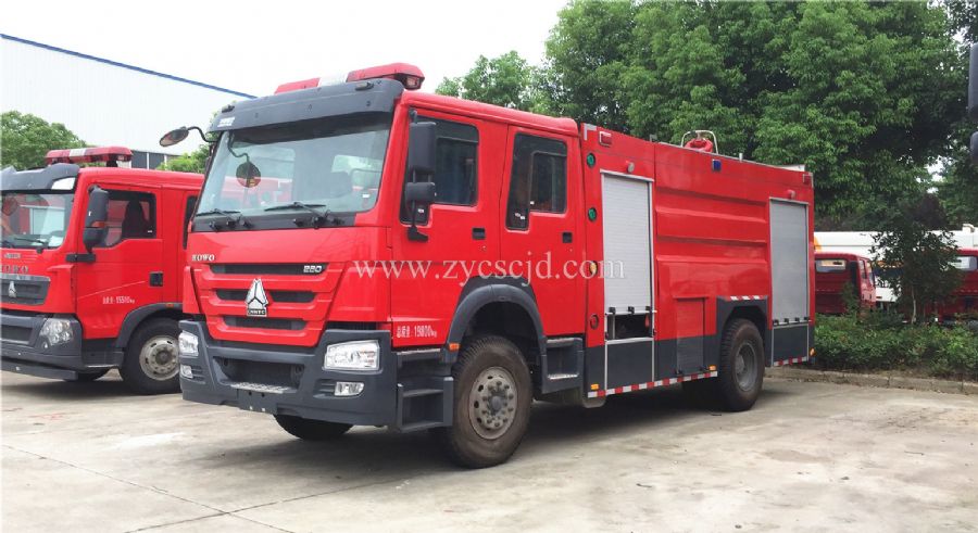 重汽8噸水罐泡沫消防車